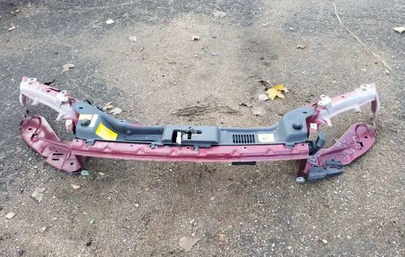 Volvo V50 Top upper radiator support slam panel 30683906 9454401 30683908