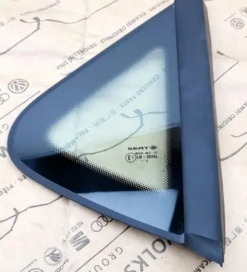 Rear side window