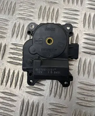 Suzuki Grand Vitara I Air flap motor/actuator 0637007181 PPPGF20M20