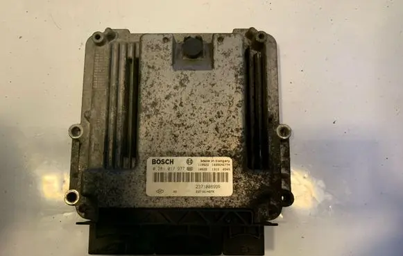 Renault Master III Engine control unit/module 237100899R 0281017977