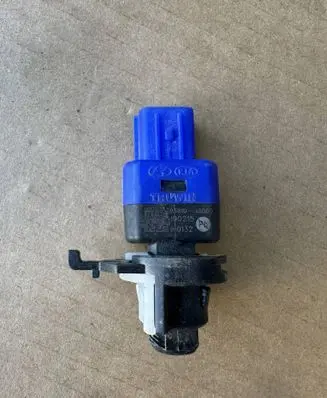 Hyundai i30 Brake pedal sensor switch 93810J3000