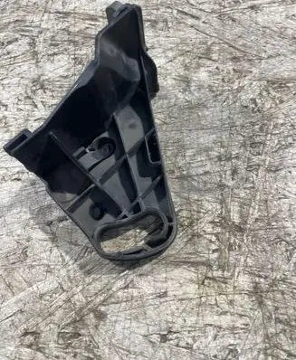 BMW X5 E70 Radiator support slam panel bracket 7589474