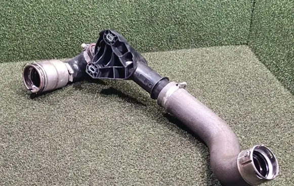 Renault Master III Intercooler hose/pipe 144603730R