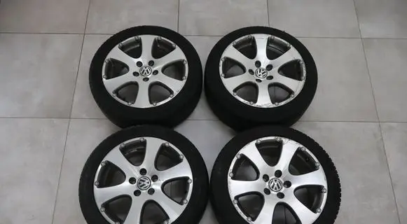 Volkswagen Cross Touran I R17 alloy rim