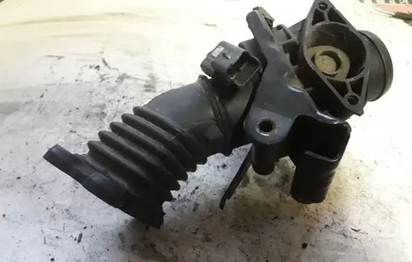 Volvo S40 Engine shut-off valve 9643836980