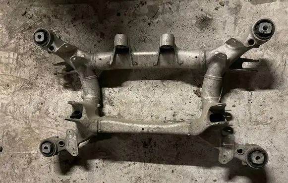 BMW 6 E63 E64 Rear subframe 6770842
