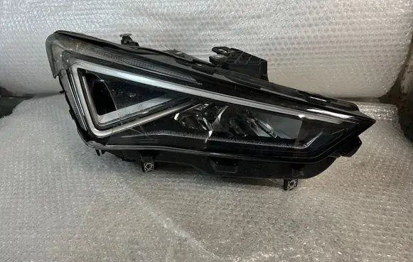 Seat Leon IV Headlight/headlamp 5FB941008G