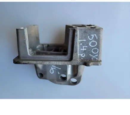 Fiat 500X Engine mounting bracket 55254781