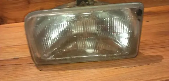 Ford Fiesta Headlight/headlamp 39633