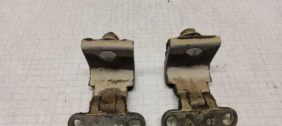 Volkswagen Polo IV 9N3 Tailgate/trunk/boot hinge