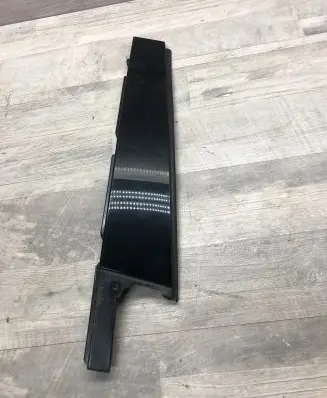 Volkswagen PASSAT B8 Rear door window/glass frame 3G0839902T
