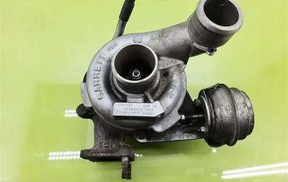 Alfa Romeo 147 Turbo 46786078
