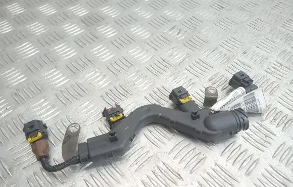 Opel Astra J Fuel injector wires 55580911