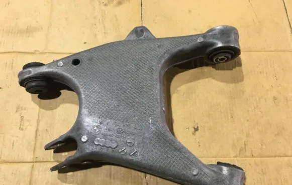 BMW 5 F10 F11 Rear upper control arm/wishbone 6794875