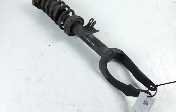 BMW 5 F10 F11 Front shock absorber with coil spring 6863664