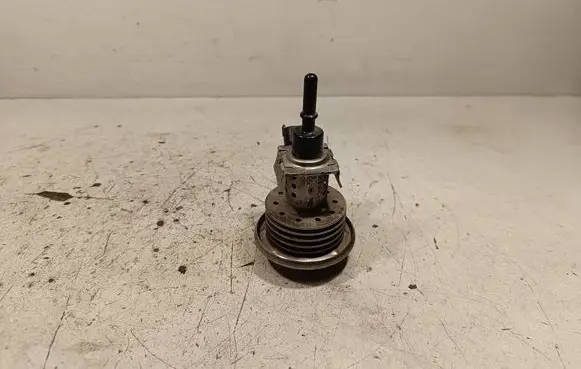 Jaguar XE AdBlue injector FX23189E3AB