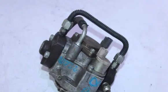 Mazda CX-7 Fuel injection high pressure pump