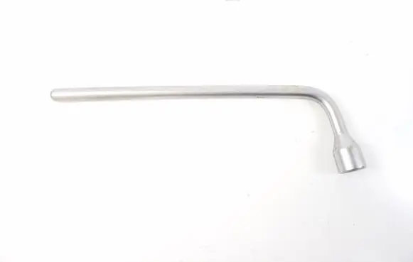Mercedes-Benz CLS C219 Wheel nut wrench 