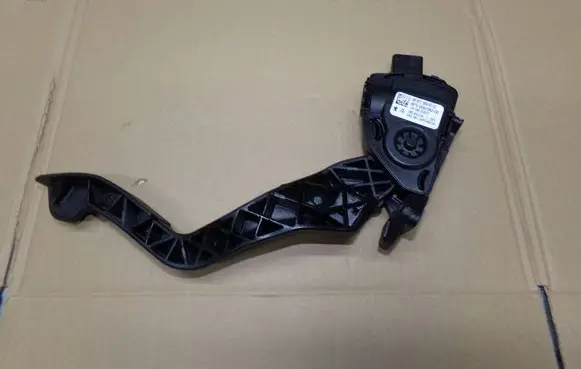 Peugeot 207 Accelerator throttle pedal 9680756880