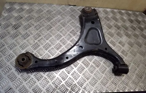 KIA Sorento Front lower control arm/wishbone