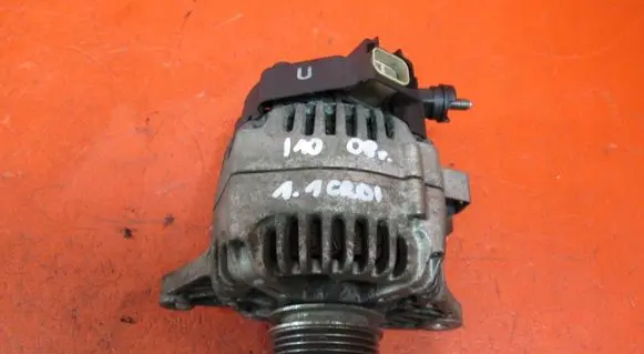 Hyundai i10 Generator/alternator 373002A010