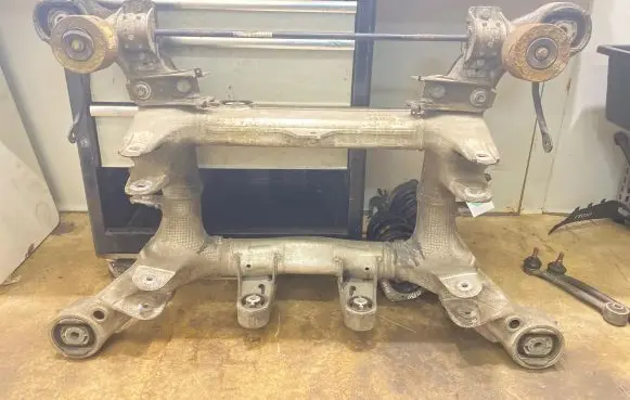 BMW 5 F10 F11 Rear subframe 6798545 HT6ZBF10 190725821