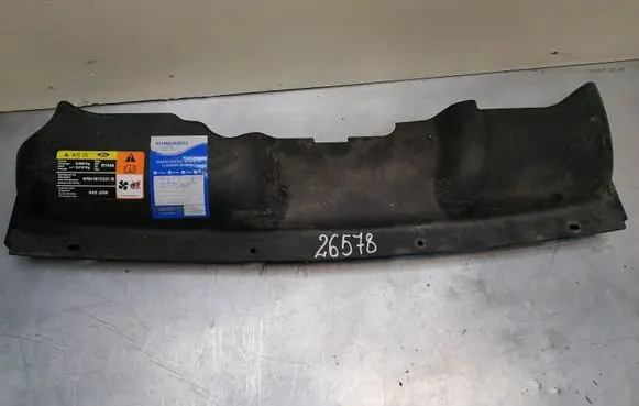Ford Focus Radiator trim 8M5116613AA