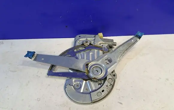 Volvo XC90 Front door window regulator with motor 30784577