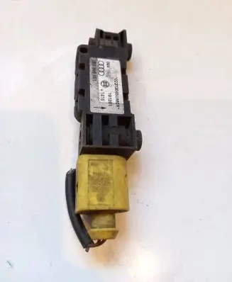 Audi A4 S4 B6 8E 8H Airbag deployment crash/impact sensor 8E0959651 191201 02313045UM0R
