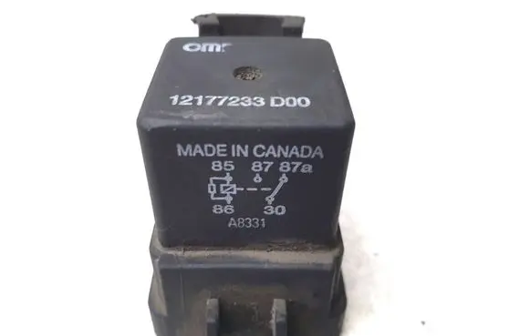 Opel Sintra Glow plug pre-heat relay 12177233D00