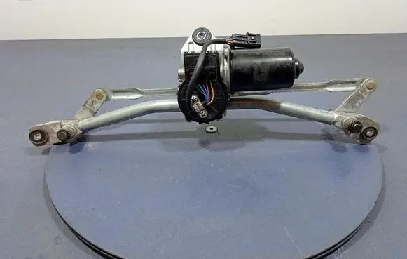 Hyundai ix35 Front wiper linkage and motor
