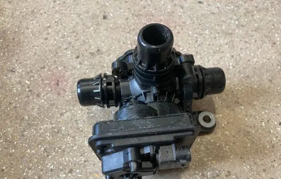 BMW i4 Coolant heater control valve 9462114
