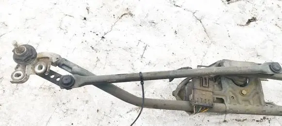Opel Zafira A Front wiper linkage and motor 