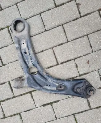 Volkswagen PASSAT B8 Front lower control arm/wishbone 3Q0407153B
