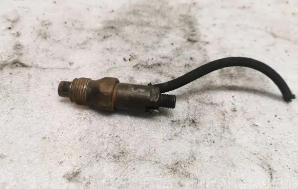 Volvo S40, V40 Fuel injector LCR6735401D