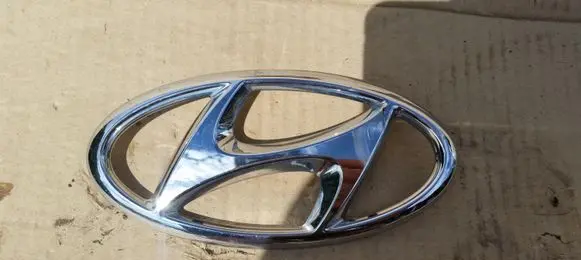 Hyundai i10 Manufacturer badge logo/emblem 