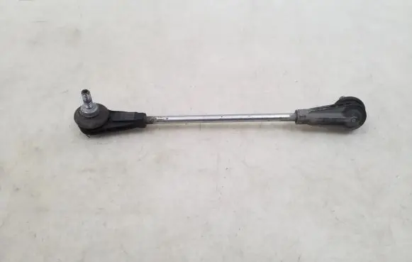 BMW 4 G22 G23 G24 G26 Front anti-roll bar/stabilizer link 6893359