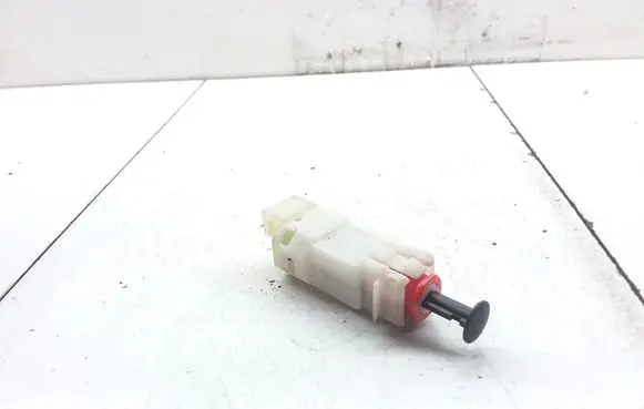 Opel Zafira A Brake pedal sensor switch 90492444