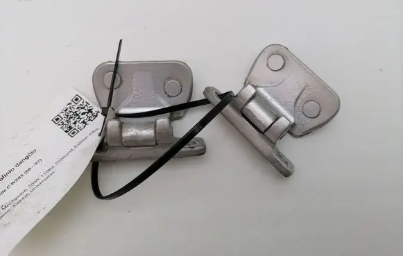 Mercedes-Benz C W203 Tailgate/trunk/boot hinge