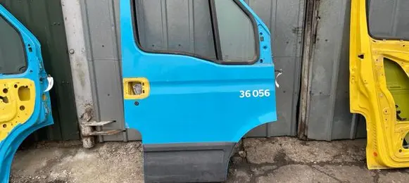 Iveco Daily 35 - 40.10 Front door 99460120