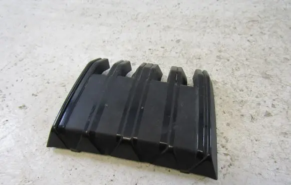 Skoda Octavia Mk4 Front bumper upper radiator grill 5E3853655