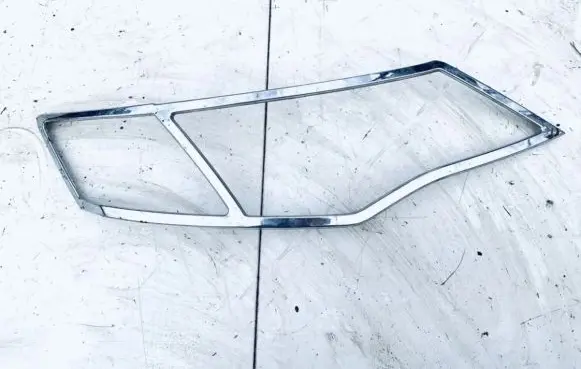 Mitsubishi Outlander Under headlight/headlamp trim m1sc2493