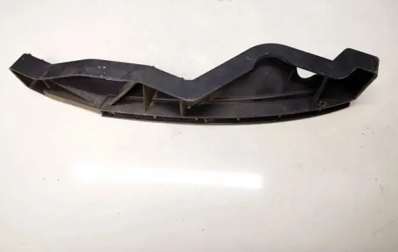 Front bumper mounting bracket