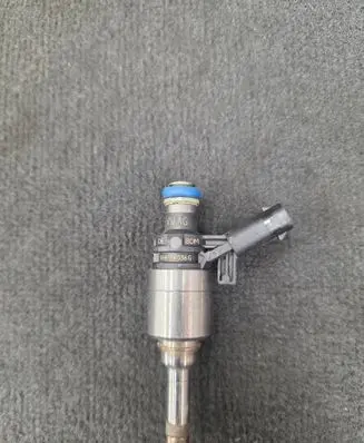 Audi A4 S4 B8 8K Fuel injector 06H906036G 0261500076 06H906036P