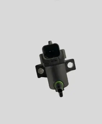 Engine mount vacuum valve