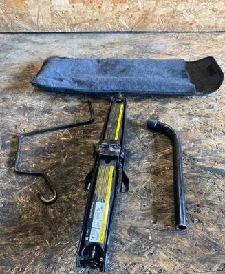 Opel Zafira B Lift Jack 13500018 13255682 13500010