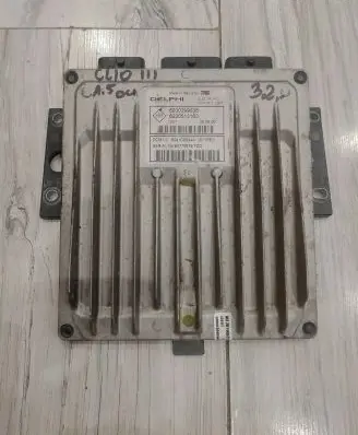 Renault Clio III Engine control unit/module ECU 8200399038