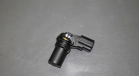 Mazda 5 Camshaft position sensor 1S7F12K073AD 1S7F12K073