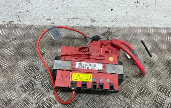 BMW 3 E90 E91 Fuse module 10688710 18862 6942912