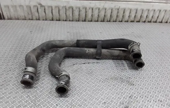 Nissan Navara D40 Engine coolant pipe/hose